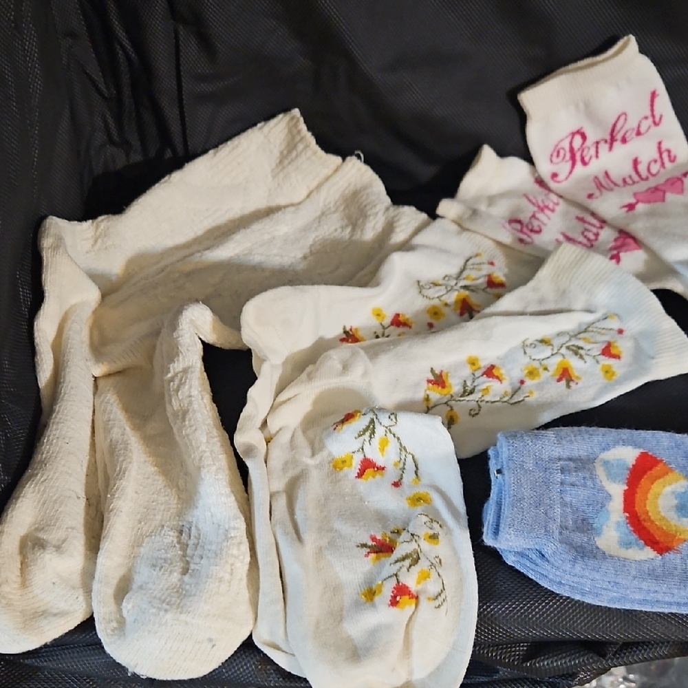 Lei White and Blue Socks with Colorful Embroidery